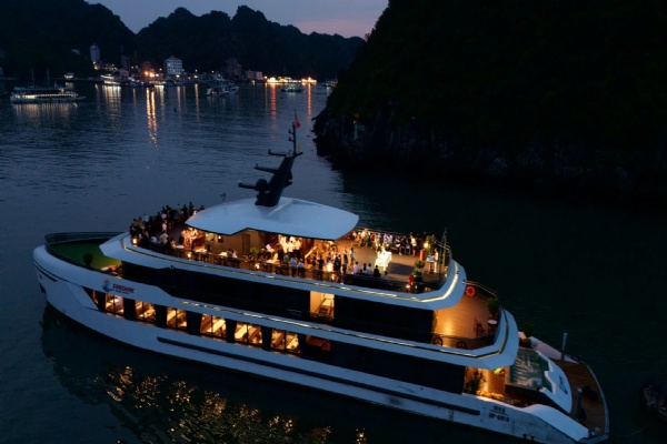 02 Days Soulful Journey through Halong & Lan Ha Bay aboard Sunshine Golden Cruise